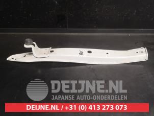 Suzuki Swift Scheinwerferhalterung O736398 foto 3
