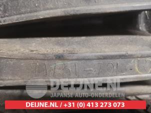 Suzuki Swift Stoßstangenrost O736428 foto 3
