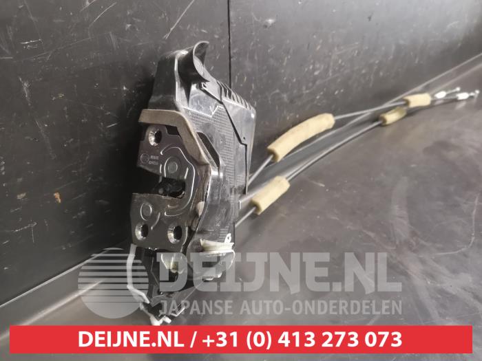 Honda CR-V Türschlossmechanik 4-türig rechts vorne O736465