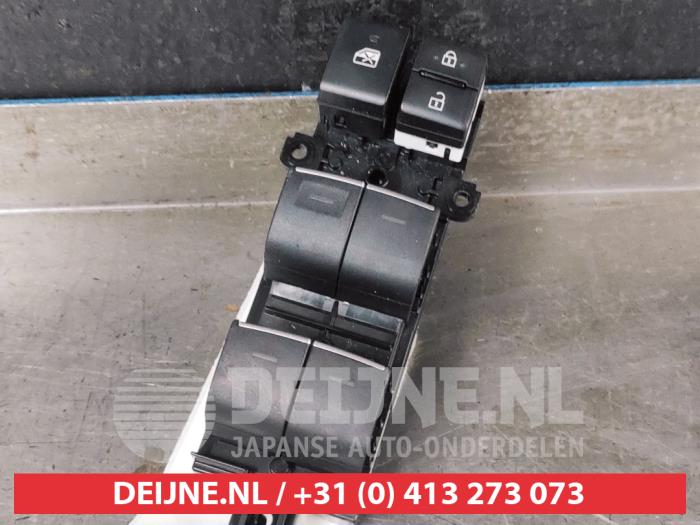 Toyota Corolla Multi-functional window switch O736486