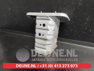 Toyota Yaris Bumpersteun links-voor O736572 foto 3