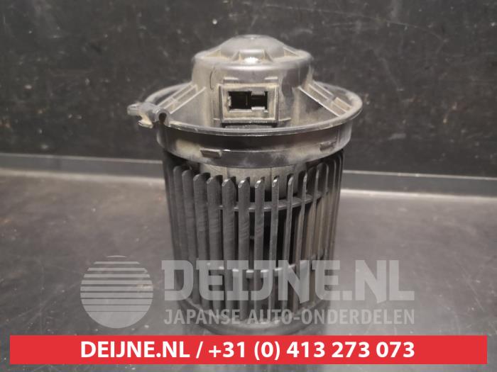 Nissan Juke Heating and ventilation fan motor O736599