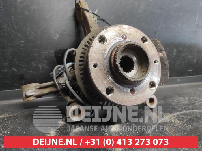 Suzuki Swift Achsschenkel links vorne O736602