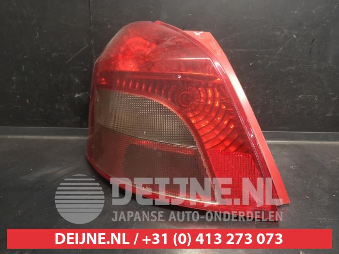 Toyota Yaris Achterlicht links O736707