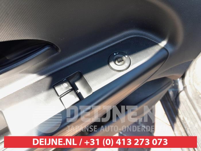 Kia Ceed Multi-functional window switch O736761