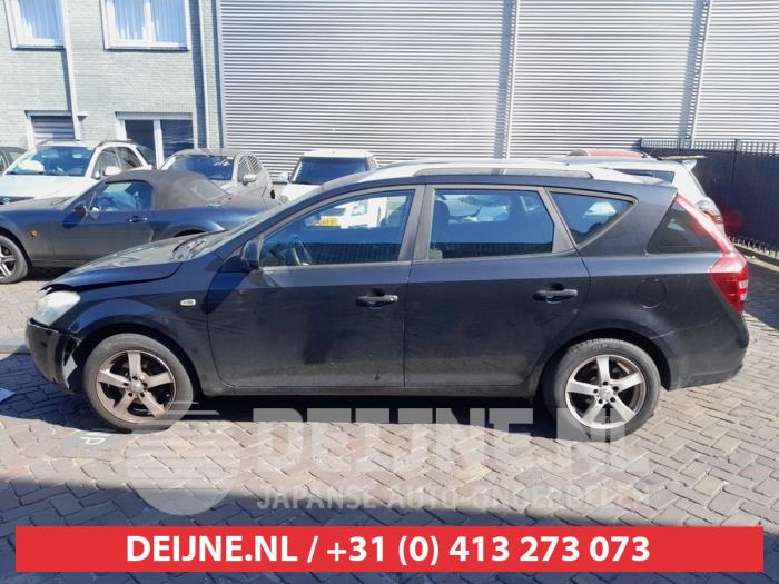 Kia Ceed Extra window 4-door, left O736770
