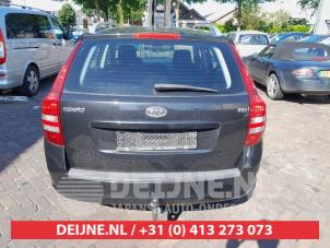 Kia Ceed Stoßstange hinten O736771 foto 2