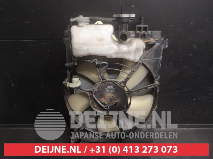 Radiateur van een Daihatsu Cuore (L251/271/276) 1.0 12V DVVT 2009