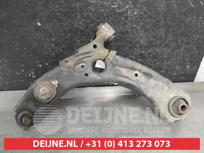 Mazda 3 Querlenker unten links vorne O736829