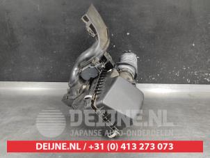 Mazda 3 Air box O736869 photo 2
