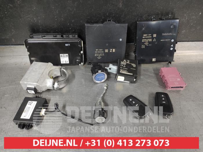Toyota Corolla Engine management computer O737024