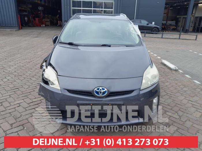 Toyota Prius Bonnet O737035