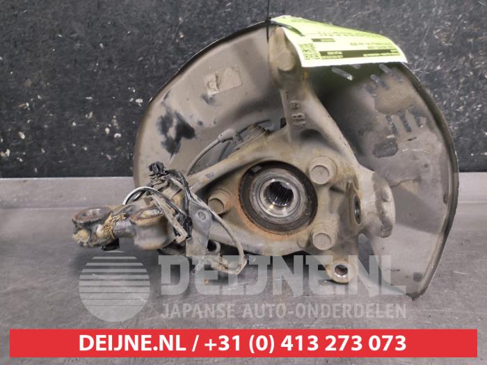 Toyota Corolla Fusee rechts-voor O737071