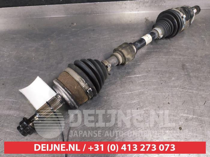 Toyota Corolla Front drive shaft, left O737072