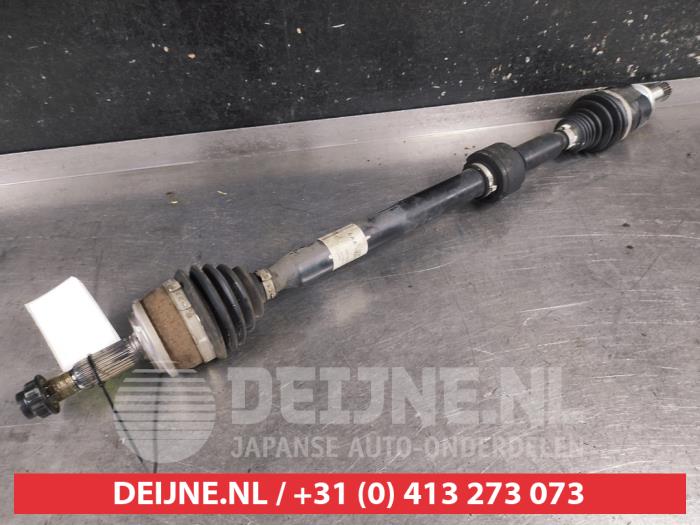 Toyota Corolla Front drive shaft, right O737073