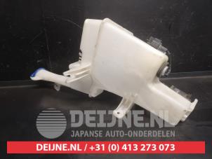 Kia Rio Front windscreen washer reservoir O737093 photo 3