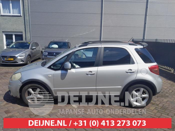 Suzuki SX-4 Tür 4-türig links hinten O737163