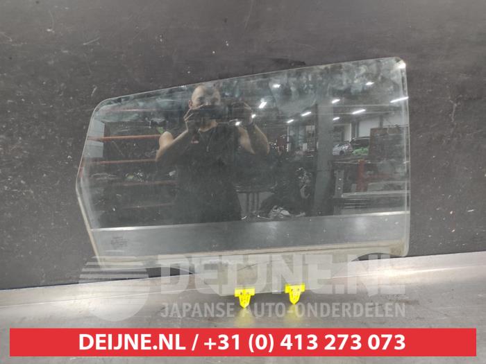 Nissan Qashqai Türscheibe 4-türig rechts hinten O737350