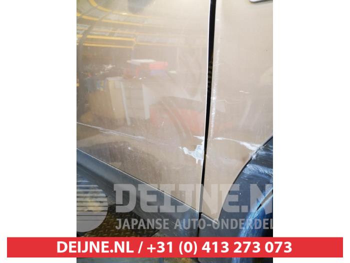 Nissan Qashqai Tür 4-türig rechts vorne O737353