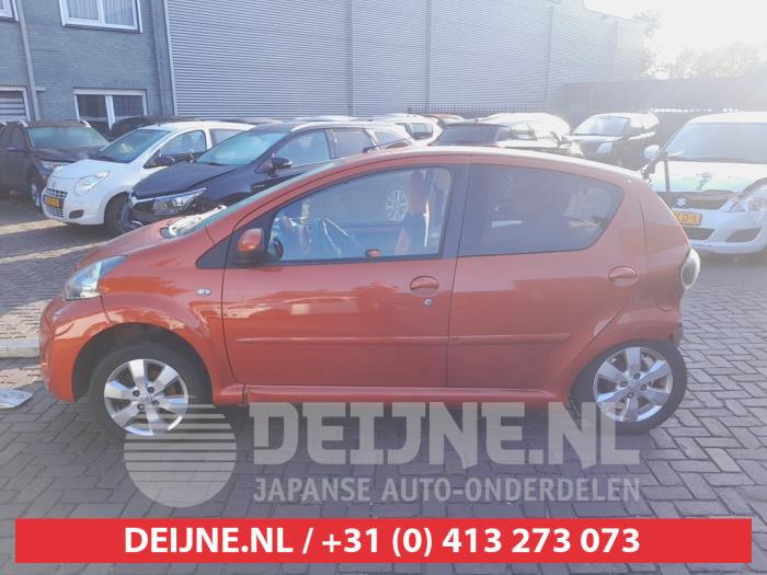 Toyota Aygo Türscheibe 4-türig links hinten O737479