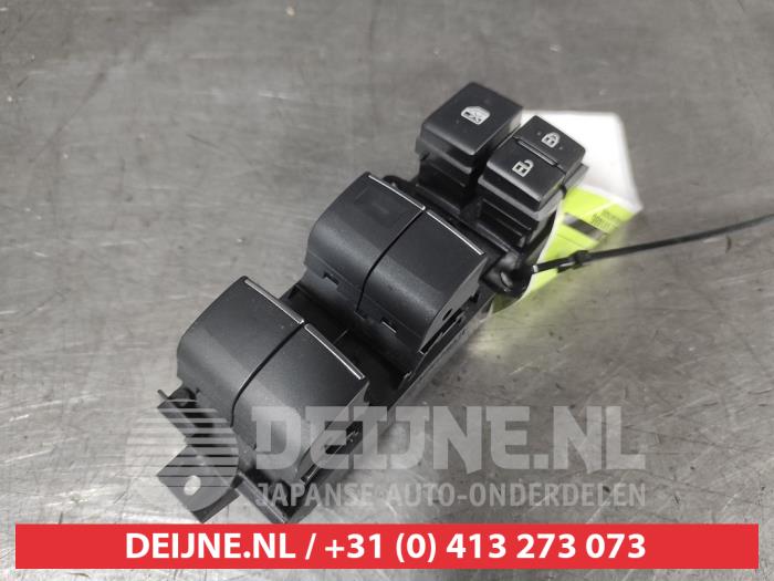 Toyota Rav-4 Multi-functional window switch O737489