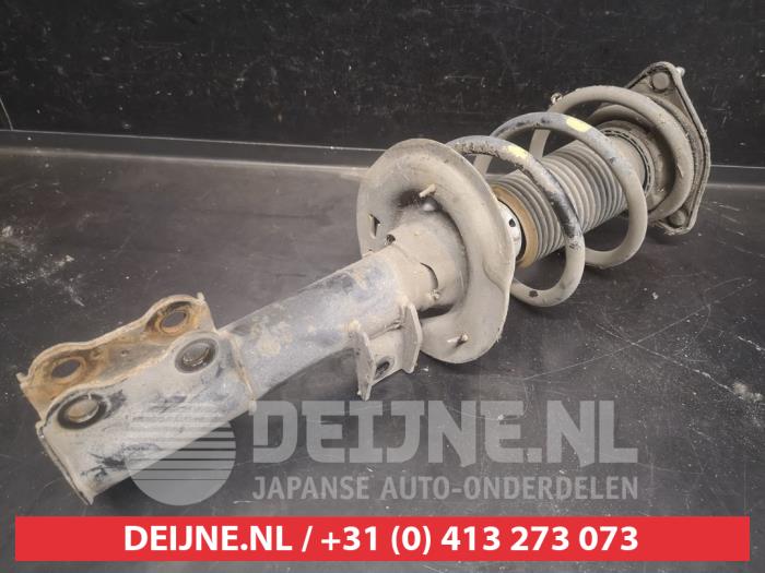 Hyundai Genesis Front shock absorber rod, right O737563