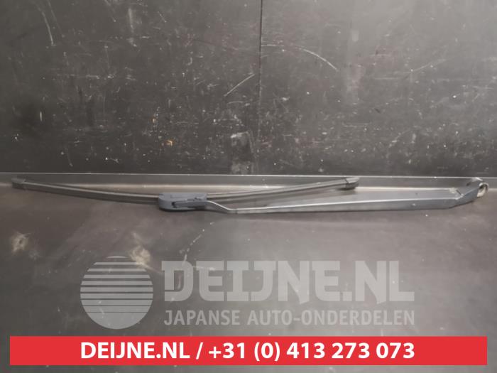 Toyota Prius Scheibenwischerarm vorne O737668