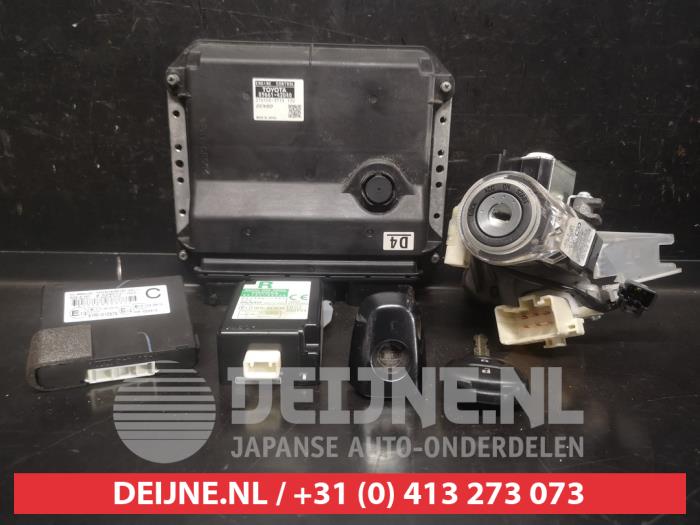Toyota Rav-4 Schlossset Zylinder (komplett) O737711