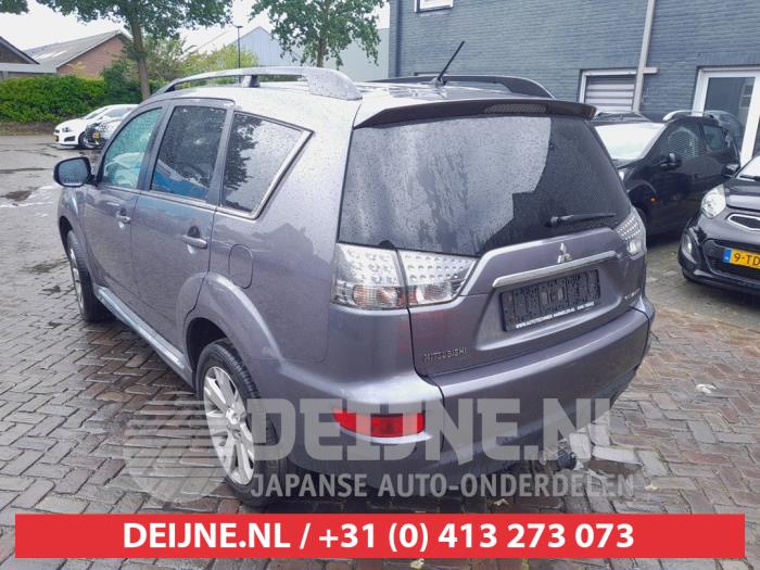Mitsubishi Outlander Heckklappenreflektor links O737913