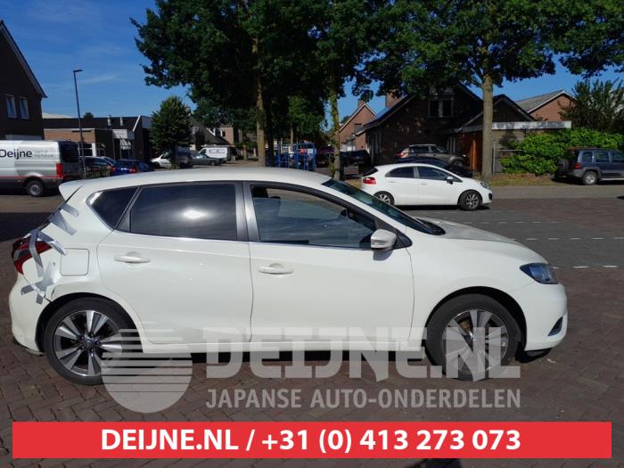 Nissan Pulsar Extra window 4-door, right O738007
