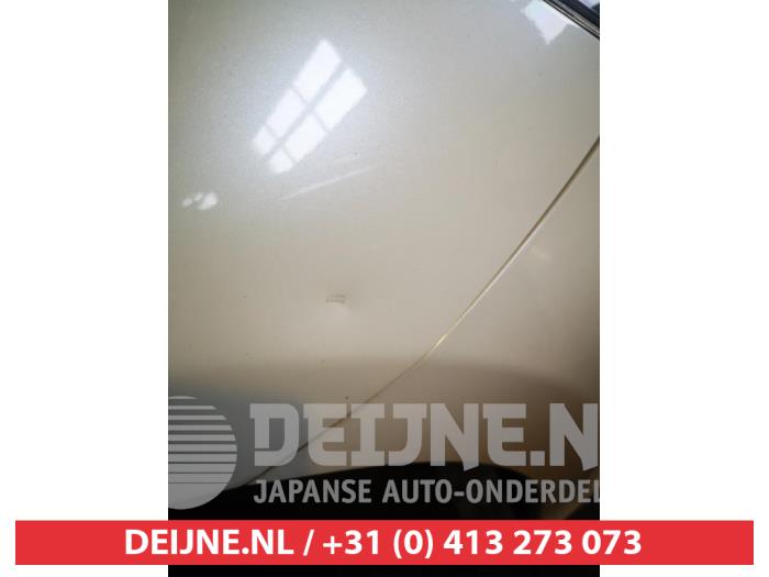 Nissan Pulsar Kotflügel rechts vorne O738015