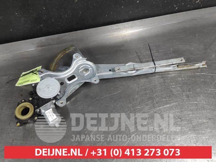 Toyota Corolla Verso Ruitmechaniek 4Deurs links-voor O738057