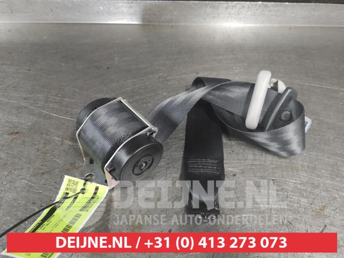 Toyota Verso Rear seatbelt, left O738086