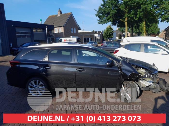 Toyota Auris Tür 4-türig rechts hinten O738116