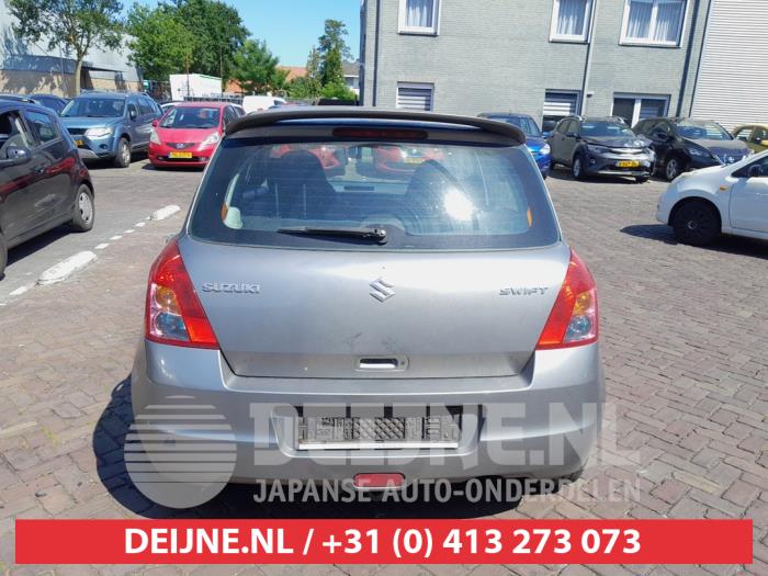 Suzuki Swift Heckklappe O738207