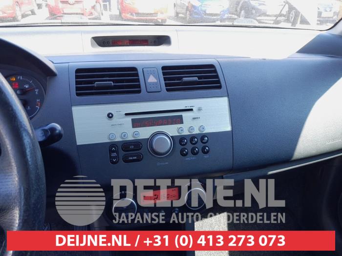 Suzuki Swift Radio O738222
