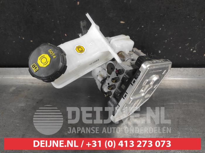 Hyundai Kona Bremskraftverstärker O738230