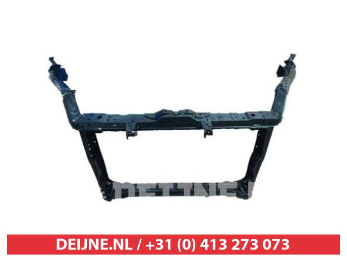 Toyota Rav-4 Front panel O9990010198