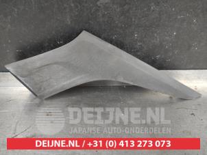 Suzuki Swift Leiste hinterer Kot-/Seitenflügel O738338 foto 2
