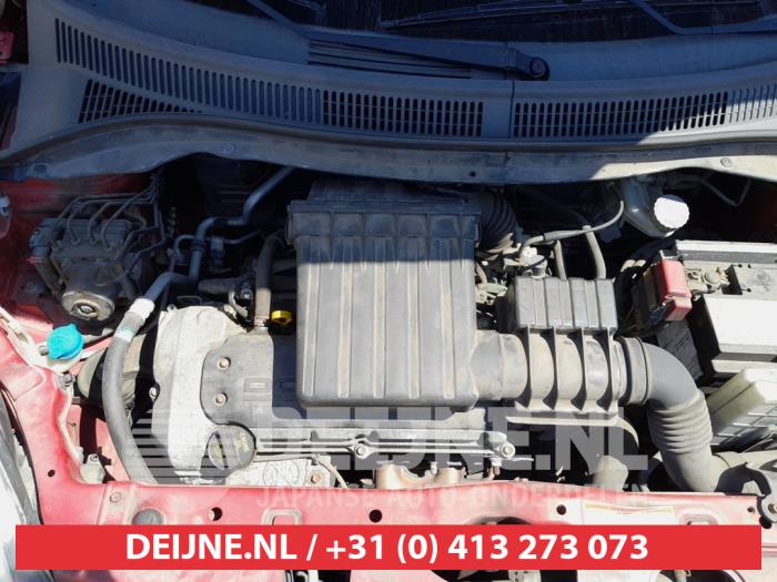 Suzuki Swift Motor O738340