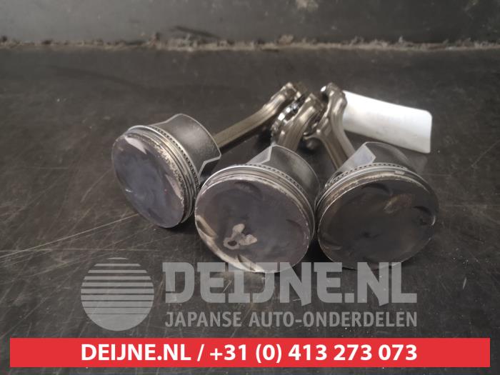 Honda Civic Piston O738354