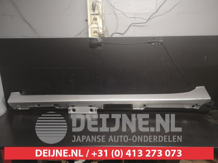 Toyota Prius Seitenschürze links O738404