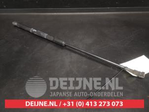 Toyota Prius Rear gas strut, right O738432 photo 2