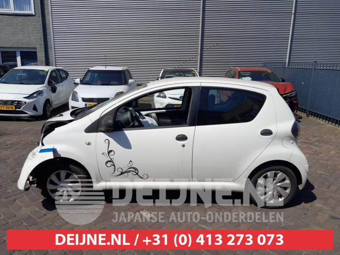 Toyota Aygo Türscheibe 4-türig links vorne O738455