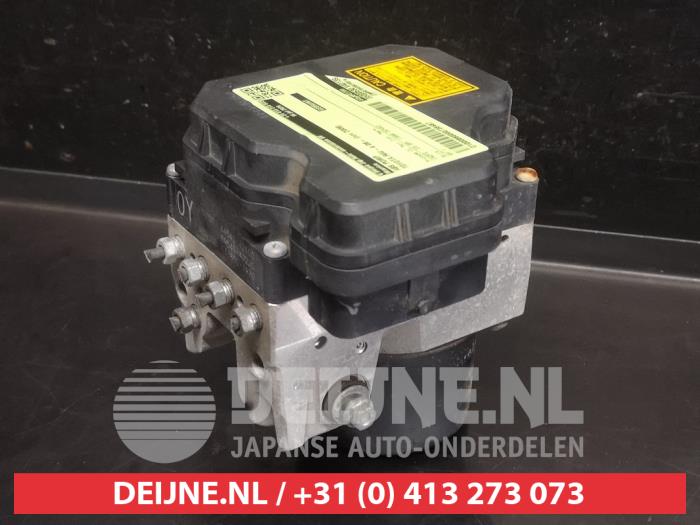 Toyota Rav-4 ABS Pumpe O738487