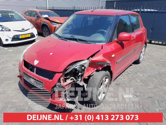 Suzuki Swift Buitenspiegel links O738497