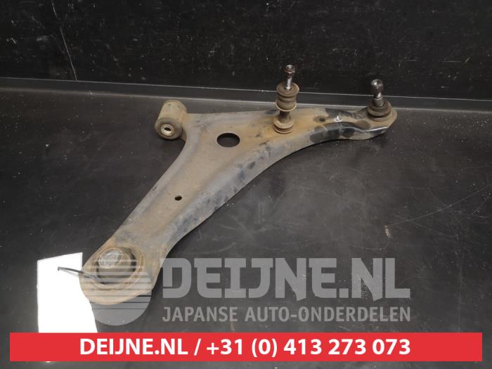 Mitsubishi Space Star Querlenker unten rechts vorne O738544