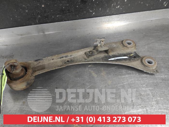 Toyota Auris Draagarm links-achter O738645