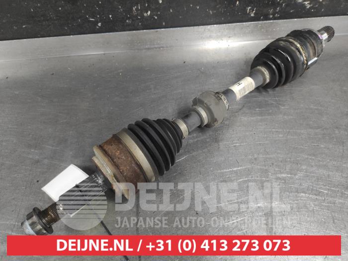 Toyota Auris Antriebswelle links vorne O738646