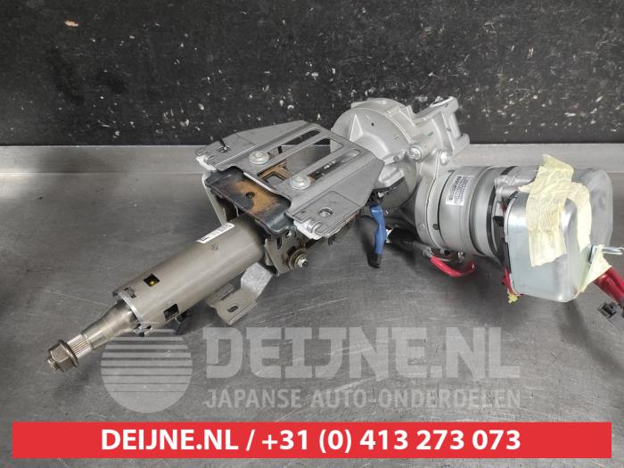 Toyota Auris Steering column O738664
